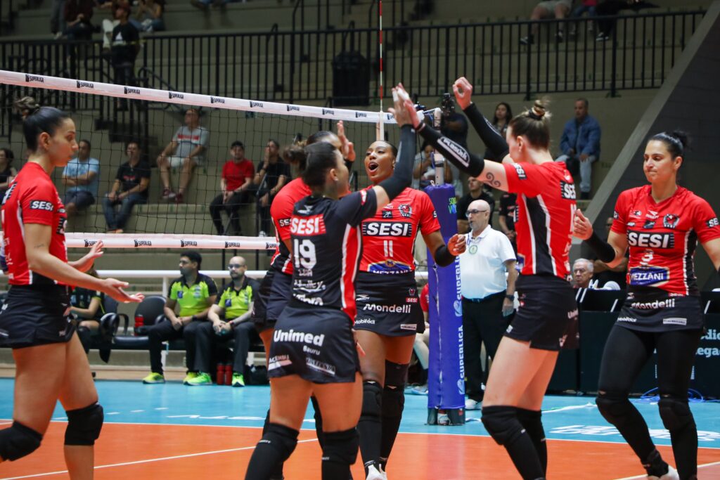 Sesi-Bauru Supera Desafios e Vence Renasce Sorocaba na Abertura da Superliga Feminina Imagem do artigo