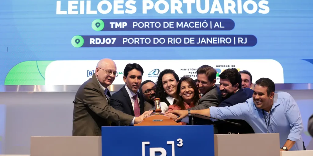 Petrobras e Britto-Macelog Dominam Leilões Portuários em São Paulo Imagem do artigo