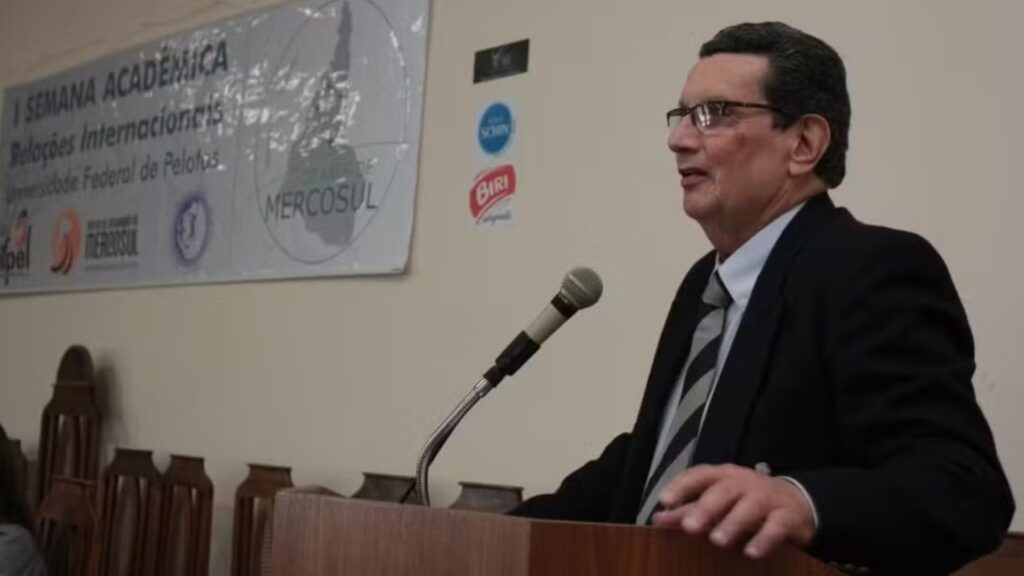 Falece aos 85 anos Carlos Alberto Chiarelli, ex-ministro da Educação