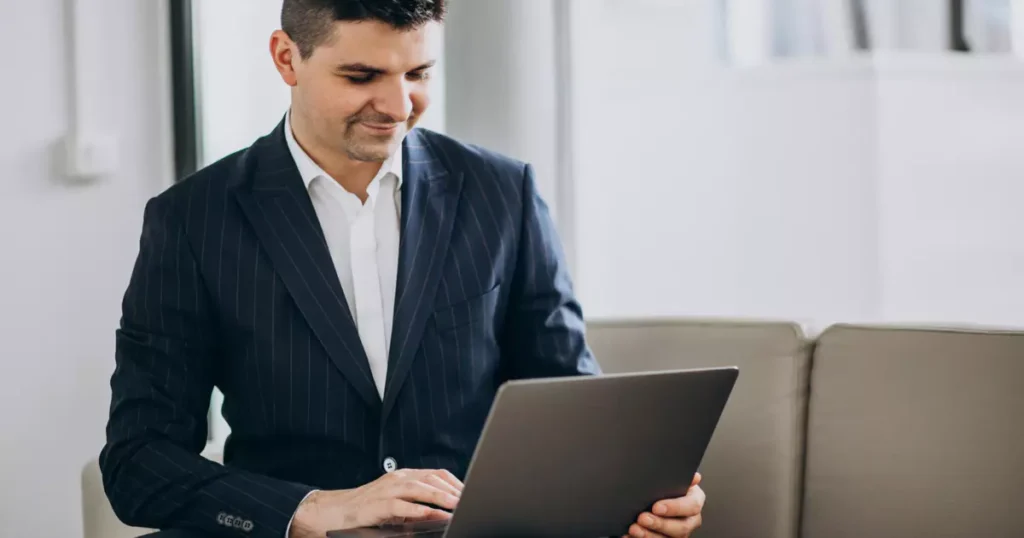 Angel Boss: Nova Plataforma Editorial Une Moda, Luxo e Negócios Masculinos