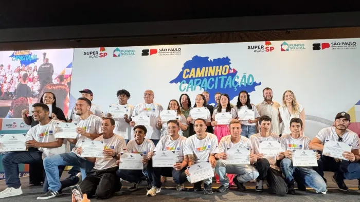 Araçatuba Forma 701 Alunos pelo Caminho da Capacitação em 2025 Araçatuba Forma 701 Alunos pelo Caminho da Capacitação em 2025