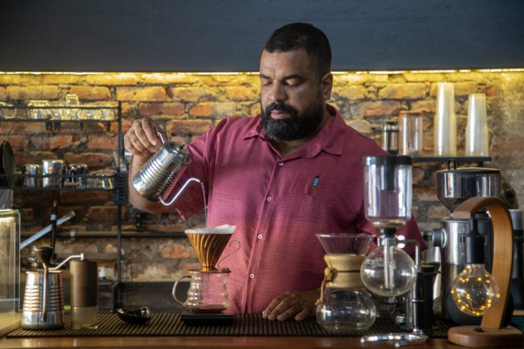 Cafés Especiais: Menos Estímulo, Mais Prazer e uma Nova Cultura de Consumo Cafés Especiais: Menos Estímulo, Mais Prazer e uma Nova Cultura de Consumo