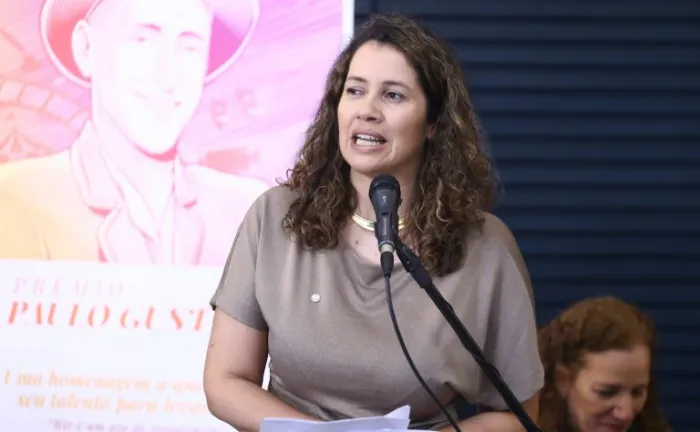 Comissão de Cultura Aprova Programa Desenrola Cultura: Renegociação de Dívidas para o Setor Cultural Comissão de Cultura Aprova Programa Desenrola Cultura: Renegociação de Dívidas para o Setor Cultural