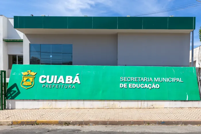 Cuiabá Valoriza Servidores da Educação com Novas Gratificações e Aumento de Até 33% Cuiabá Valoriza Servidores da Educação com Novas Gratificações e Aumento de Até 33%
