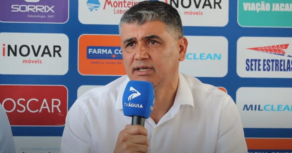 Dirigente do São José é Socorrido em Jogo da Série A2 e Partida é Interrompida Dirigente do São José é Socorrido em Jogo da Série A2 e Partida é Interrompida