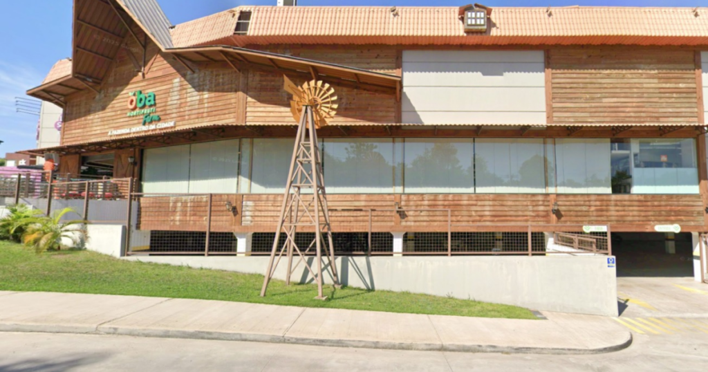 Elevador despenca em hortifruti de SP e deixa quatro feridos Elevador despenca em hortifruti de SP e deixa quatro feridos