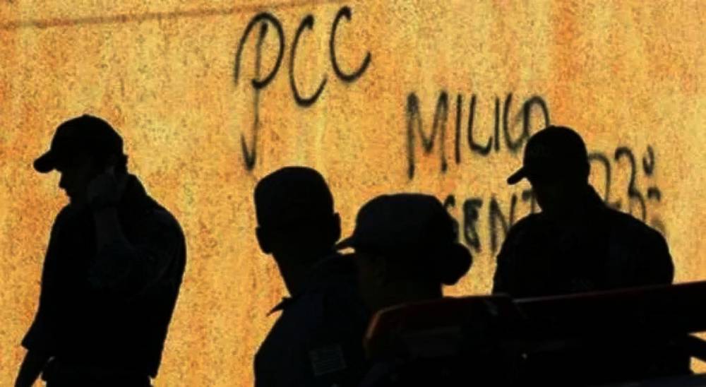 Fontes de Renda do PCC: Do Tráfico de Drogas a Contratos Públicos Fontes de Renda do PCC: Do Tráfico de Drogas a Contratos Públicos