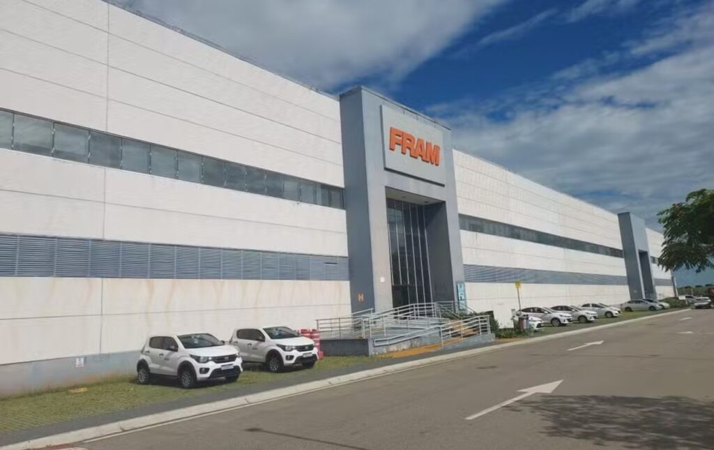 Justiça Bloqueia R$ 12 Milhões da Filtros Fram Após Demissões em Massa Justiça Bloqueia R$ 12 Milhões da Filtros Fram Após Demissões em Massa