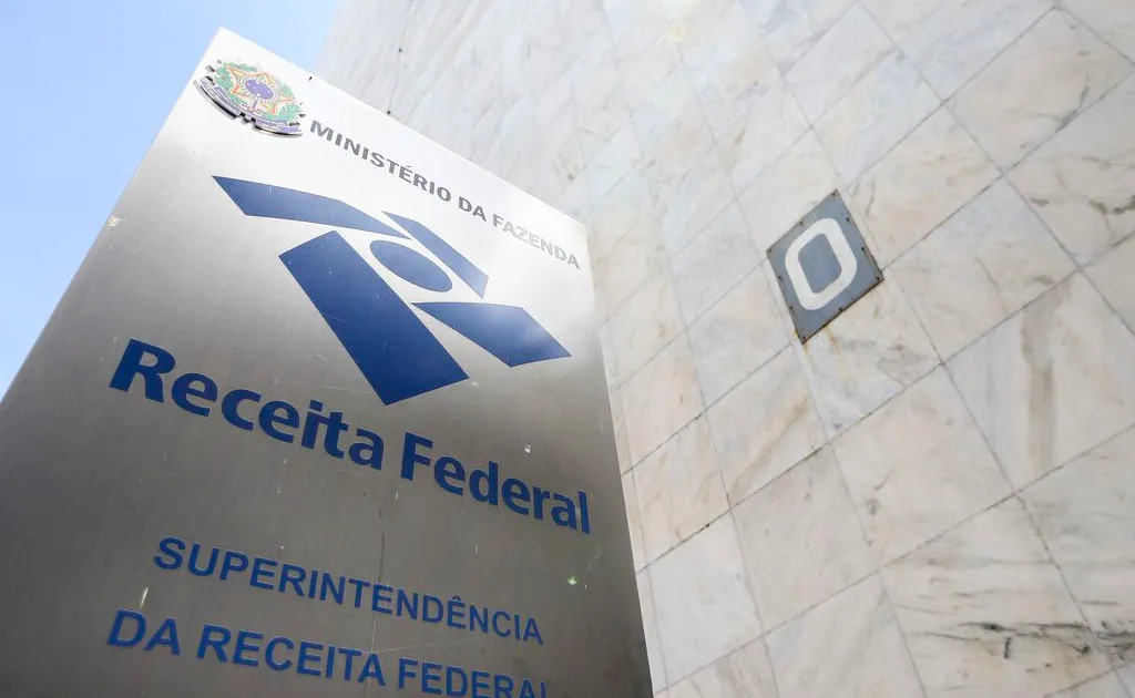 Leilão da Receita Federal: iPhones, carros e joias à venda; descubra como participar Leilão da Receita Federal: iPhones, carros e joias à venda; descubra como participar