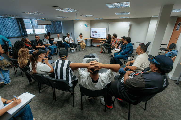 MinC e Movimento Hip-Hop: Rumo à Criação de um Fórum Nacional de Participação Social MinC e Movimento Hip-Hop: Rumo à Criação de um Fórum Nacional de Participação Social