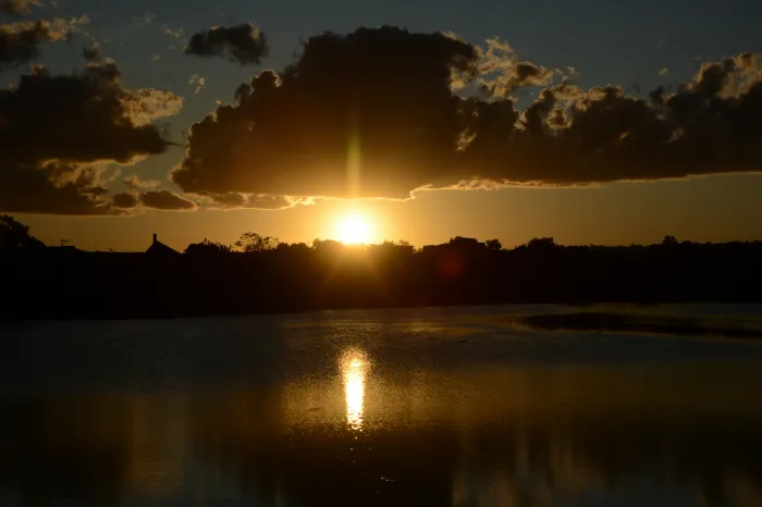 Onda de Calor em Vitória da Conquista: Orientações de Saúde e Abastecimento na Zona Rural Onda de Calor em Vitória da Conquista: Orientações de Saúde e Abastecimento na Zona Rural