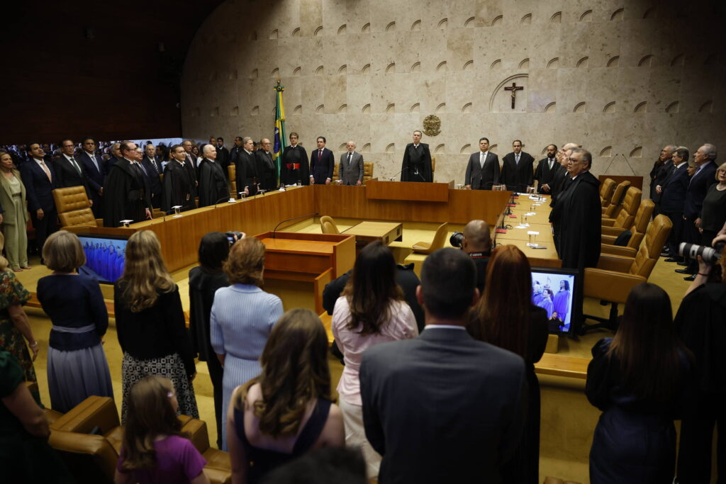 Planos de Saúde: Desafios e Oportunidades no Envelhecimento da População Brasileira