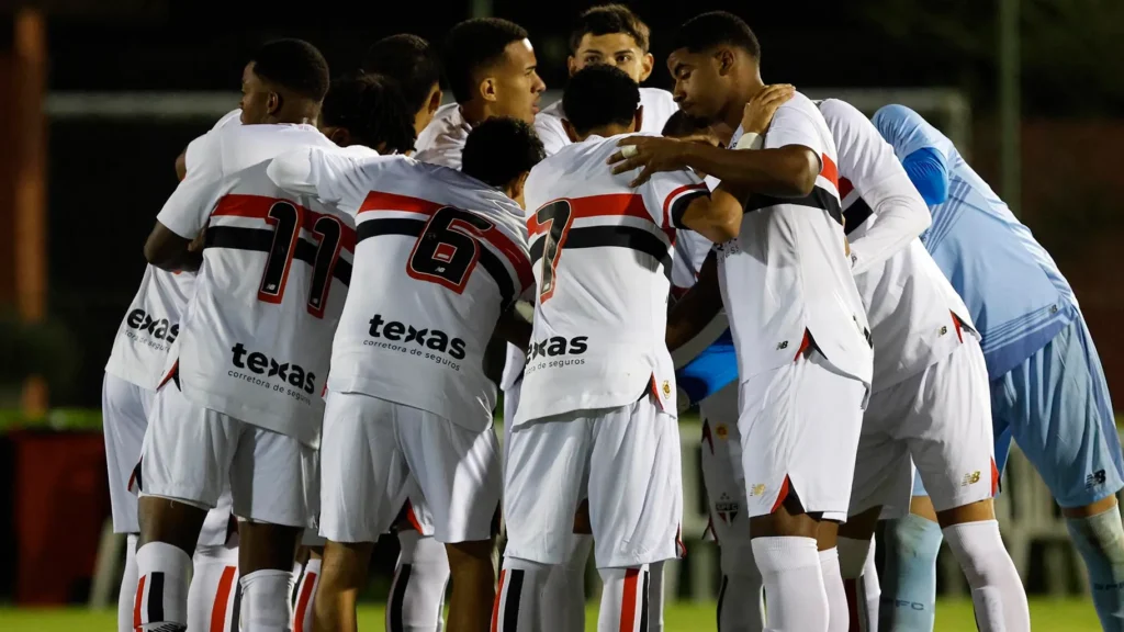Real Soccer x São Paulo: Assista ao Vivo e Confira Escalações na Copinha 2026