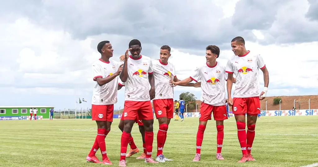 Red Bull Bragantino e São Paulo se enfrentam na Copinha: um duelo promissor
