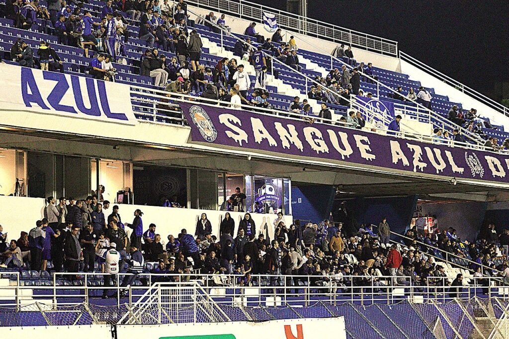 São Bento Enfrenta Monte Azul em Situação Delicada na A2 São Bento Enfrenta Monte Azul em Situação Delicada na A2