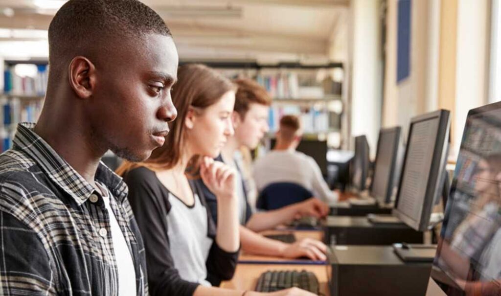 Sorocaba Disponibiliza Mais de Mil Vagas de Emprego; Confira as Oportunidades em Alta