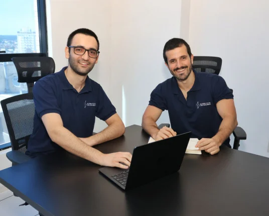 Startups Gaúchas de IA Revolucionam Pequenos e Médios Negócios Startups Gaúchas de IA Revolucionam Pequenos e Médios Negócios