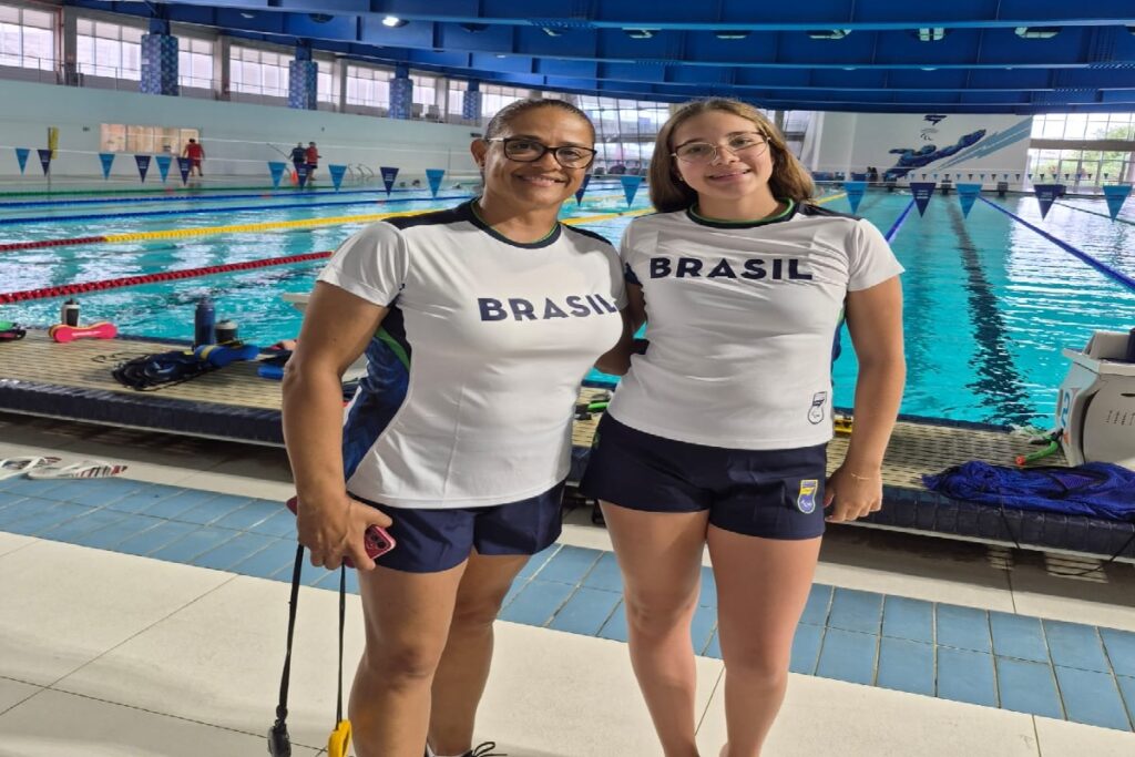 Ana Júlia de Sorocaba Brilha na Seleção Brasileira de Natação Paralímpica