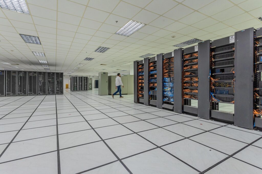 Data Centers: O Desafio de Incentivos e as Perdas Bilionárias para Cidades Brasileiras Data Centers: O Desafio de Incentivos e as Perdas Bilionárias para Cidades Brasileiras