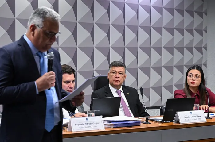 Empresas de Ingrid Pikinskeni Receberam R$ 156 Milhões Desviados do INSS, Afirma Relator Empresas de Ingrid Pikinskeni Receberam R$ 156 Milhões Desviados do INSS, Afirma Relator