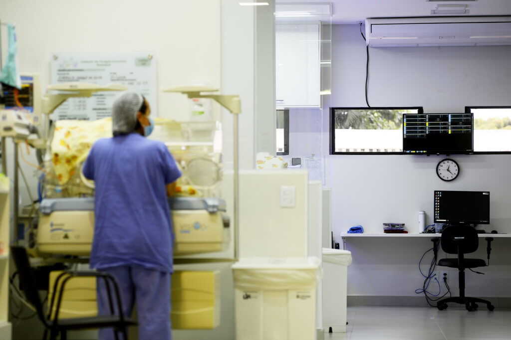 Hmib Revoluciona UTI Neonatal com Nova Central de Monitoramento