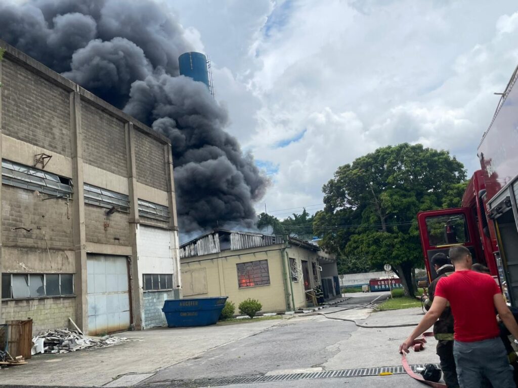 Incêndio em Empresa de Tintas em São Bernardo do Campo: O Que Aconteceu?
