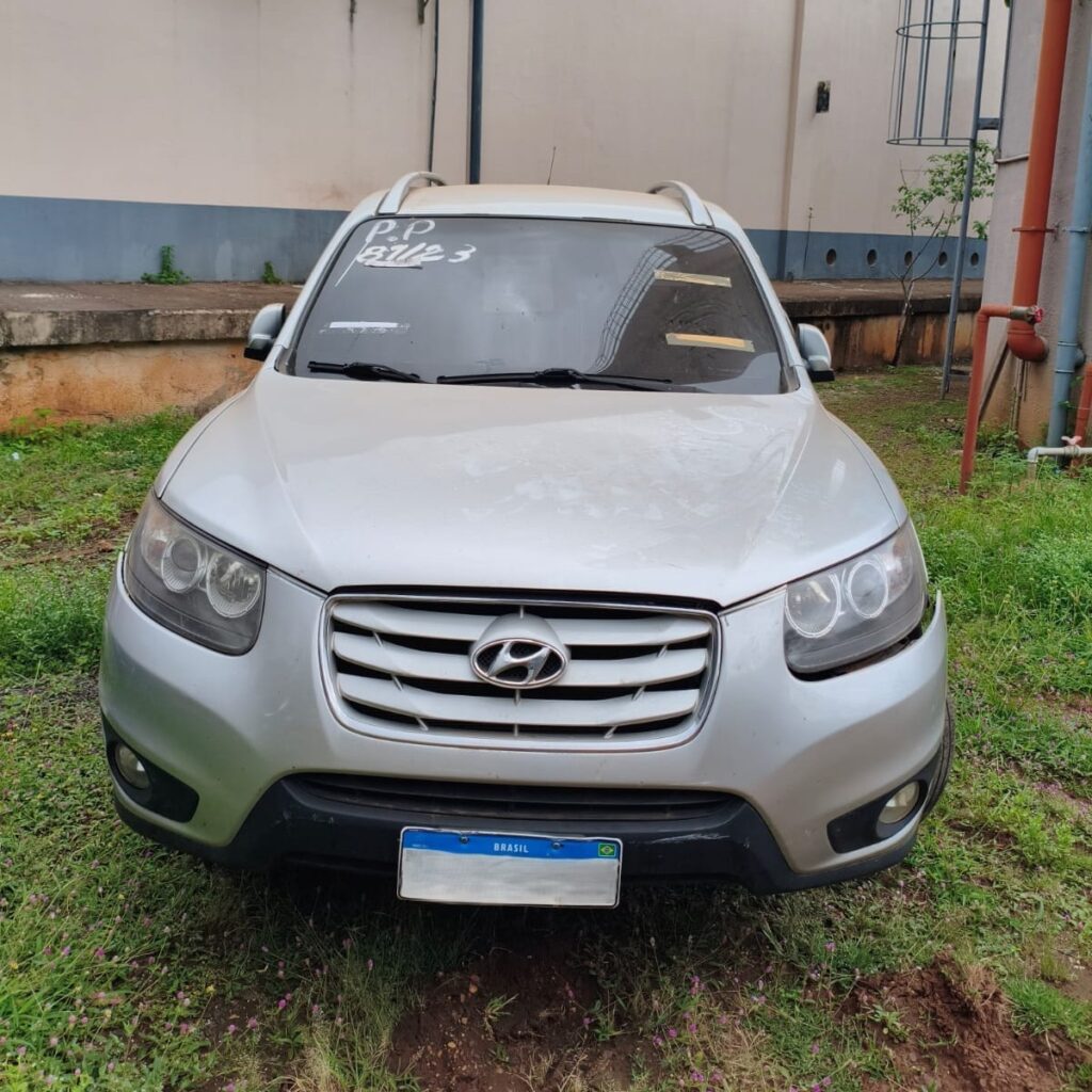 Leilão da Receita Federal em SP: iPhone 15 a partir de R$ 922 e caminhões por R$ 46 mil