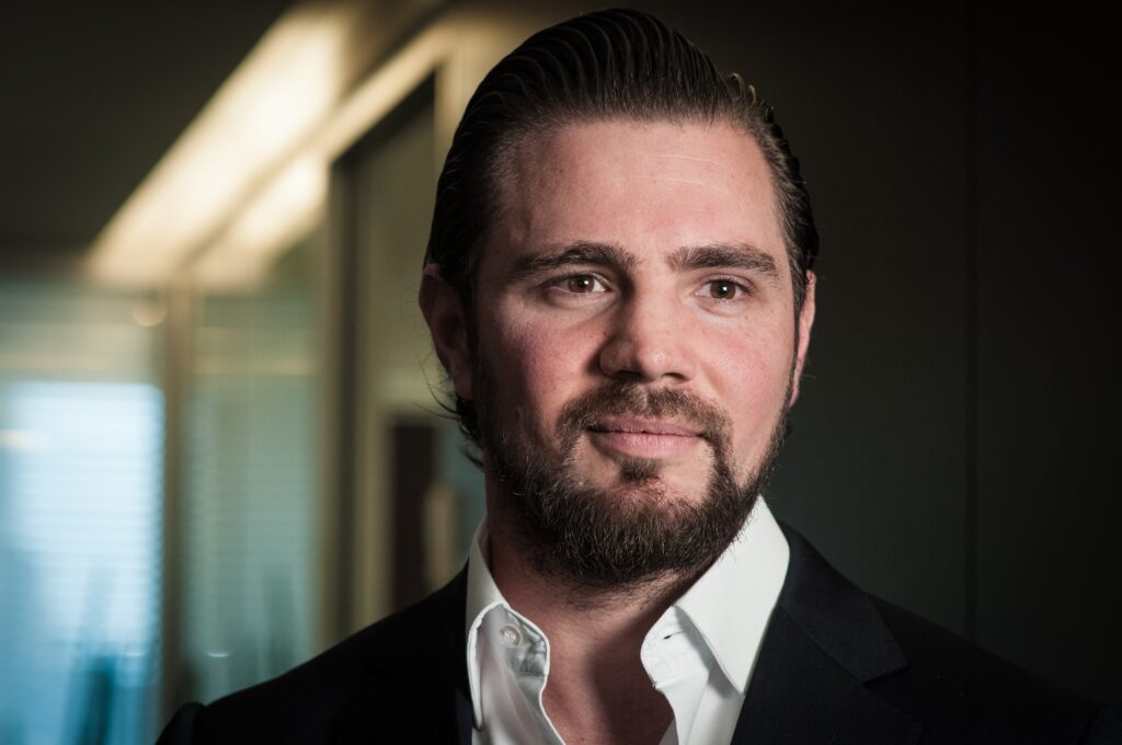 Operação Compliance Zero: PF Acessa Dados Cruciais do Celular do Dono do Master