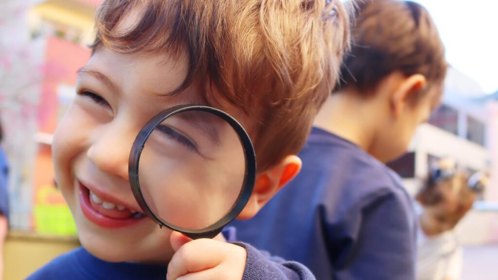 Adaptação na Educação Infantil: O Papel Crucial da Sinergia entre Escola e Família