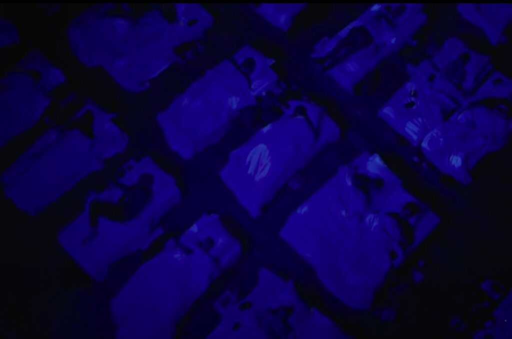 Assista a Shows Deitado: A Nova Tendência dos 'Bed Concerts' na China