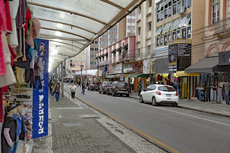 Câmara de Curitiba Vota Projeto que Facilita Negócios de Baixo Risco Câmara de Curitiba Vota Projeto que Facilita Negócios de Baixo Risco