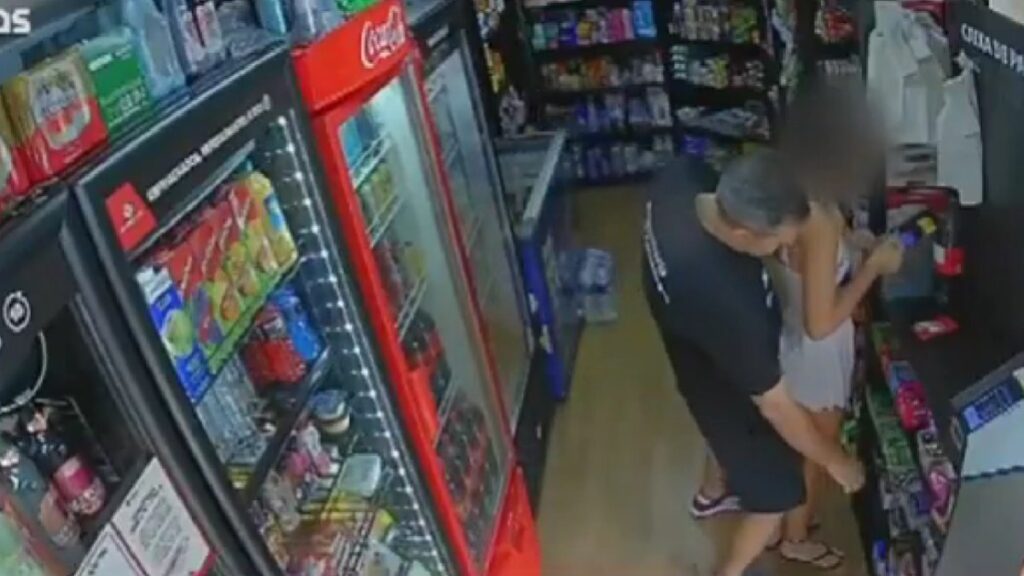 Câmera registra homem acusado de importunação sexual em Sorocaba