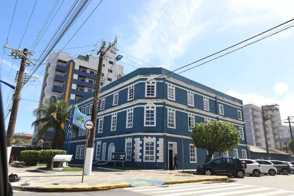 Concursos Públicos Oferecem Salários de Até R$ 13 Mil e 2.493 Vagas Disponíveis