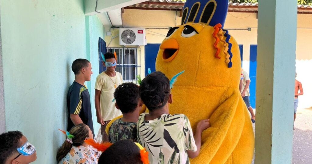 Cultura e Alegria no Abrigo: Pinto da Madrugada Encanta Jovens Acolhidos