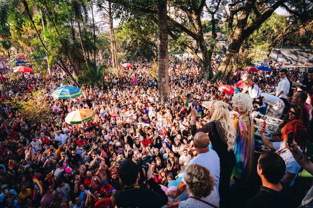 Governo de SP Lança Edital de Apoio às Paradas LGBTQIAPN+ em 2026 Governo de SP Lança Edital de Apoio às Paradas LGBTQIAPN+ em 2026
