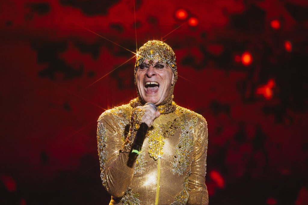 Ney Matogrosso é Homenageado e Inicia Festival da Juventude com Show Gratuito em Campo Grande