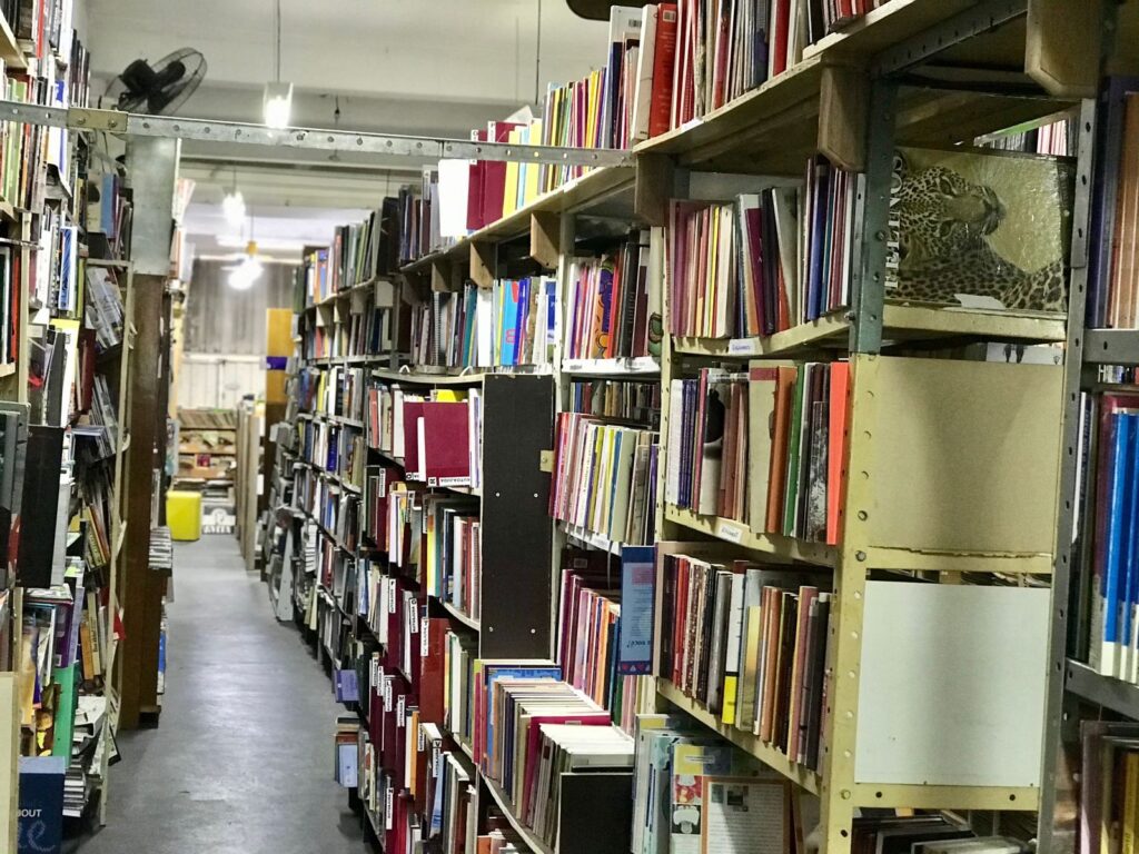 Sebo em Jundiaí: Um Tesouro Cultural com Acervo Inestimável Sebo em Jundiaí: Um Tesouro Cultural com Acervo Inestimável