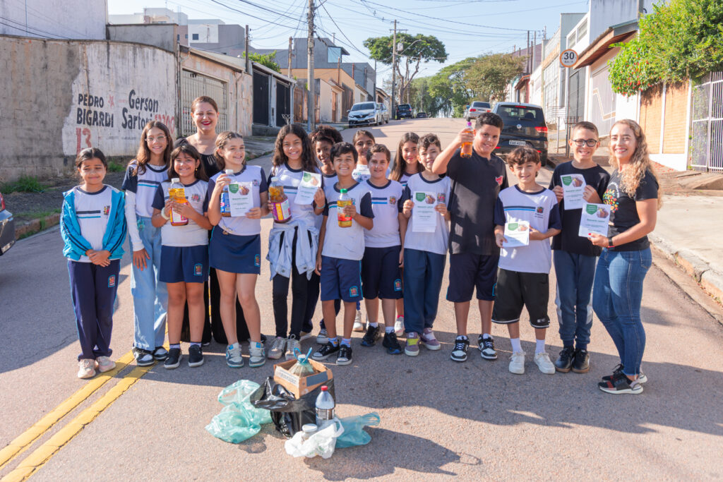 Educação e Sustentabilidade: Alunos da EMEB João Luiz de Campos Promovem Campanha de Descarte de Óle