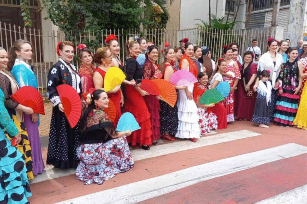 Exposição em Sorocaba Resgata Tradição da Feria de Sevilla e Celebra Cultura Espanhola