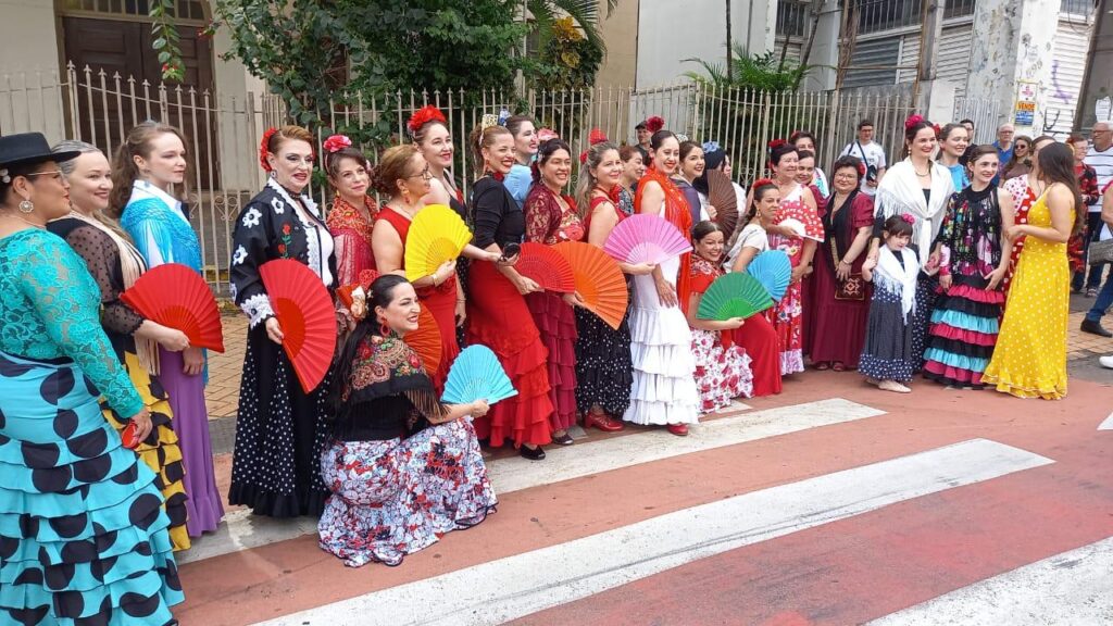 Exposição “Vámonos Pa La Feria” no Pátio Cianê Shopping até 30 de abril Exposição "Vámonos Pa La Feria" no Pátio Cianê Shopping até 30 de abril