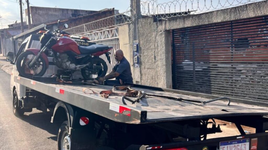 Motocicleta com 440 Multas e R$ 80 Mil em Débitos é Apreendida em Sorocaba