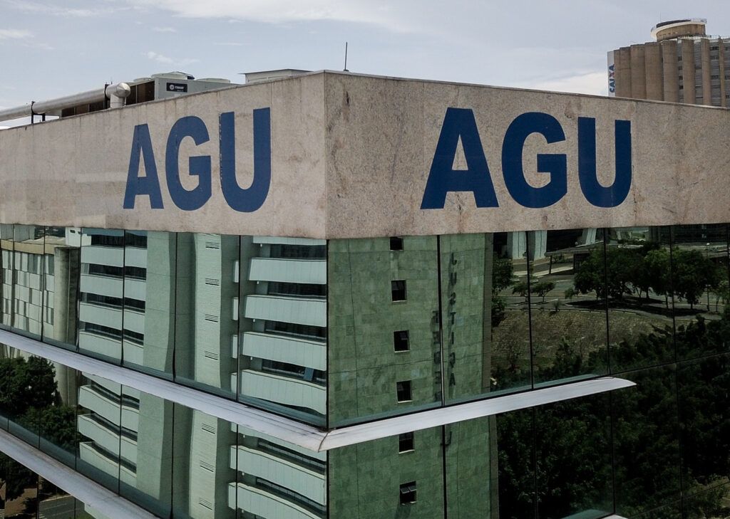 AGU Expande Auxílio-Saúde para Incluir Academia e Despesas Médicas de Sogros