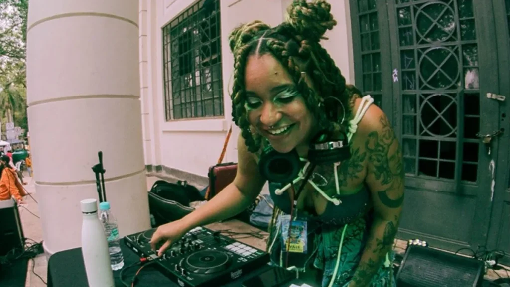 DJ Navi e a Difusão da Cultura Periférica de Sorocaba pelo Brasil DJ Navi e a Difusão da Cultura Periférica de Sorocaba pelo Brasil