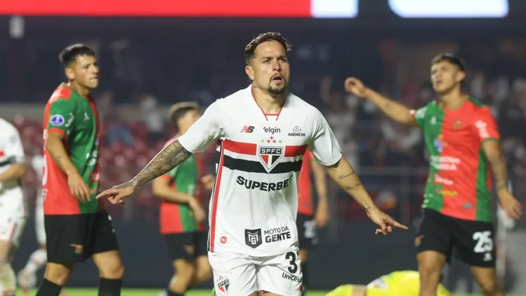 São Paulo lidera invicto e Flamengo confirma vaga com vitória na Libertadores em 2026