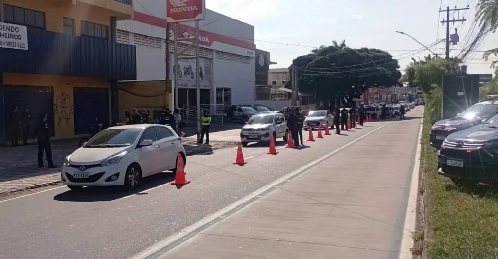 Fiscalização de Trânsito na Zona Norte: 382 Veículos Abordados e 24 Multas Aplicadas