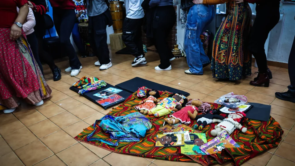 Projeto em São Paulo combate racismo na saúde mental e fortalece autoestima de jovens negros