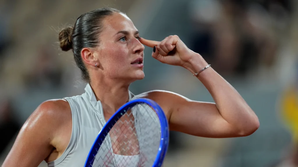 Kostyuk surpreende ao eliminar Svitolina e avança para semifinal inédita em Roland Garros Kostyuk surpreende ao eliminar Svitolina e avança para semifinal inédita em Roland Garros
