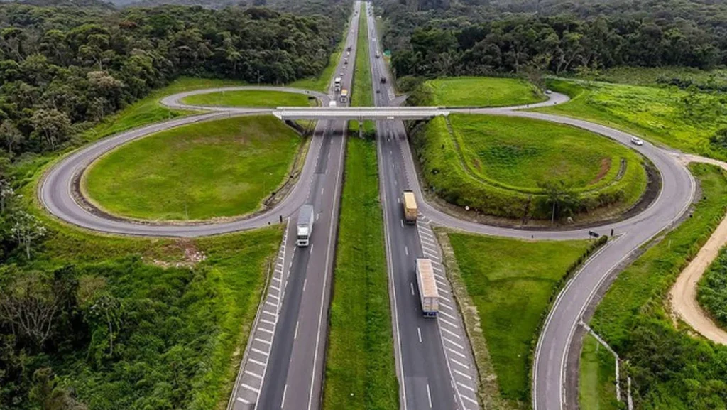Leilão da Rodovia Régis Bittencourt Recebe Três Propostas para Nova Concessão Leilão da Rodovia Régis Bittencourt Recebe Três Propostas para Nova Concessão