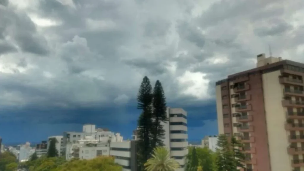 Chuva, frio e ciclone: como será o clima em julho no Sul e interior do Brasil
