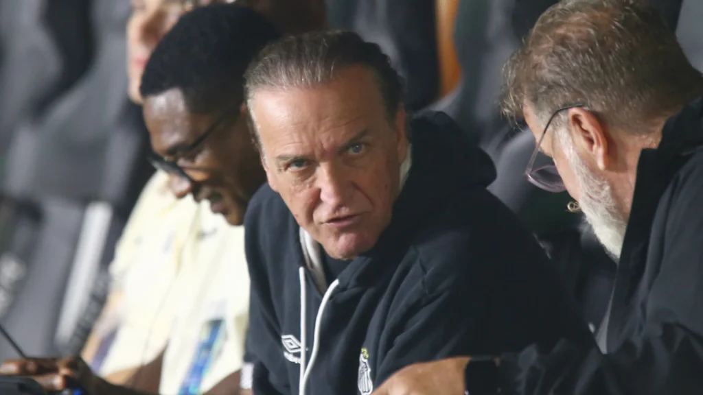 Cuca detalha cobrança de Neymar a jovens jogadores do Santos: "São situações naturais"